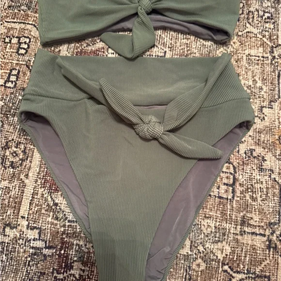 Beach Riot army green swimsuit never worn - Picture 2 of 10